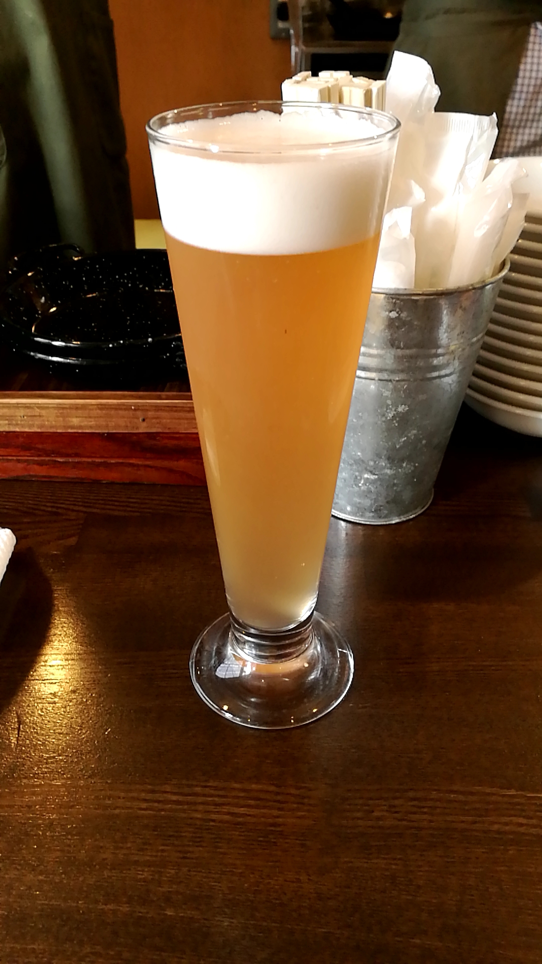 神奈川 南横浜ビール研究所 ピンクの桃エール
